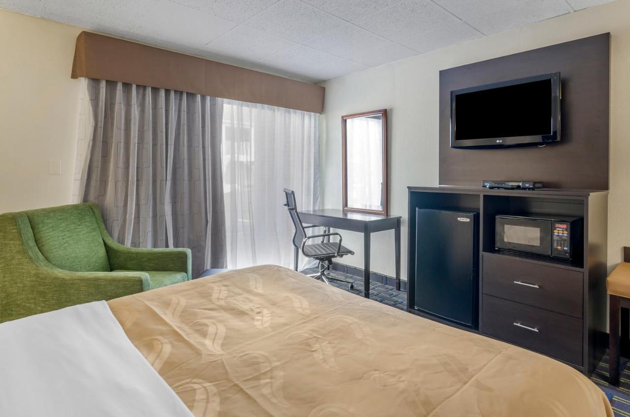 Econo Lodge Waynesboro - Skyline Drive エクステリア 写真