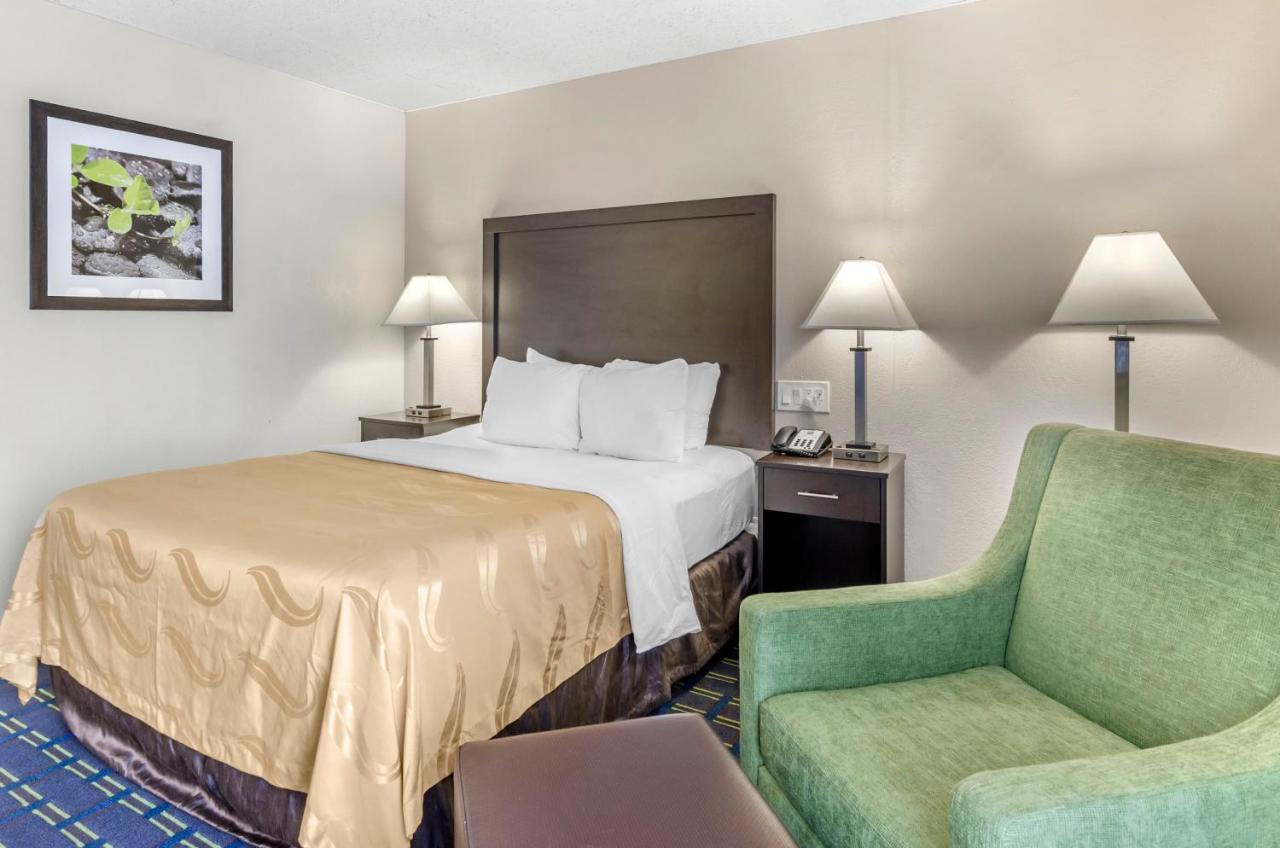 Econo Lodge Waynesboro - Skyline Drive エクステリア 写真