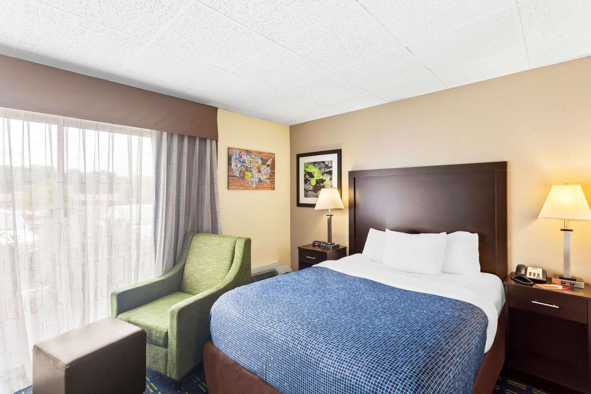 Econo Lodge Waynesboro - Skyline Drive エクステリア 写真